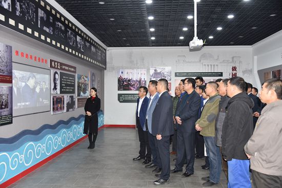 進(jìn)學(xué)堂 學(xué)黨章，守初心 擔(dān)使命——集團(tuán)黨總支開(kāi)展黨員開(kāi)放式組織生活19