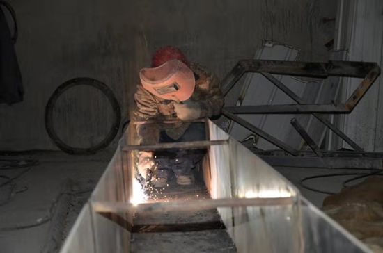 大修進(jìn)行時(shí)，這里有一群可愛的重山人.......95