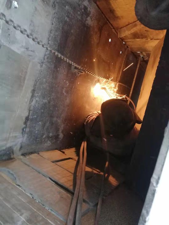 大修進行時，這里有一群可愛的重山人.......（三）82