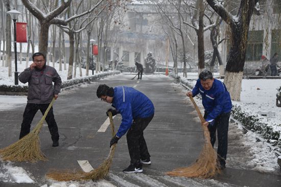 大修進(jìn)行時(shí)，這里有一群可愛的重山人......41