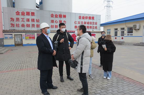 黃驊市電視臺(tái)到黃驊三陽采訪報(bào)道63