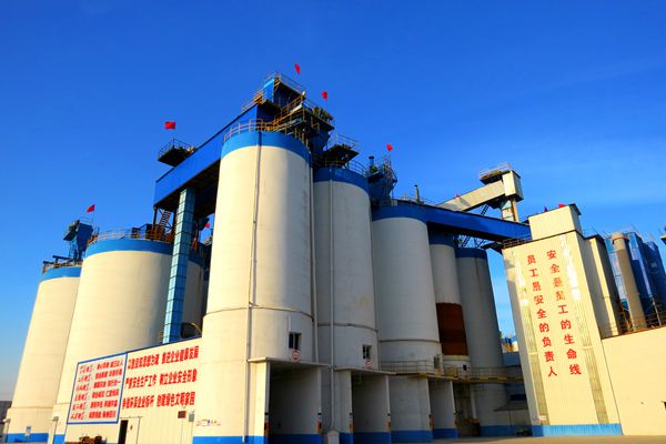 重山春已到 奮斗正當(dāng)時(shí)21