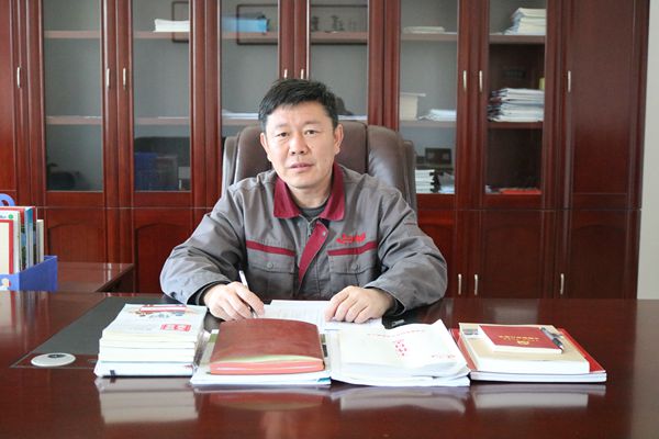 【重山人?重山事】“奮斗”與“良知”的完美詮釋——記魯蒙公司副總經(jīng)理楊振峰14