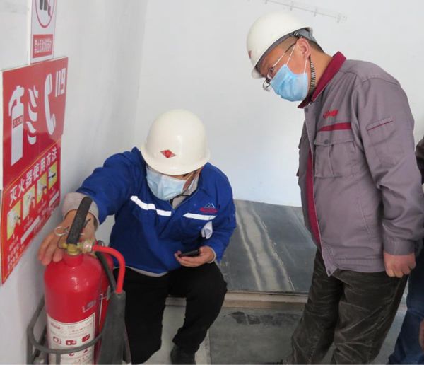 集團(tuán)領(lǐng)導(dǎo)到黃驊三陽(yáng)指導(dǎo)工作21