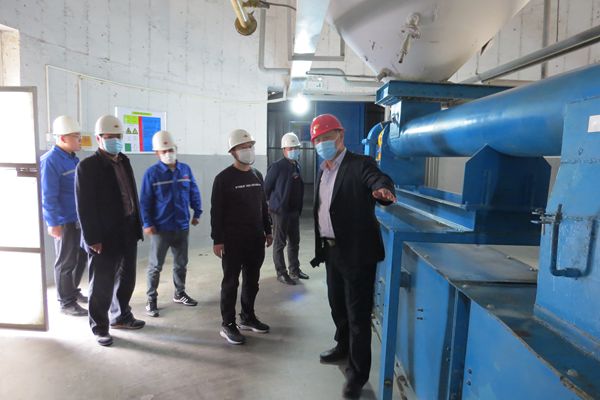 山東科達(dá)到黃驊三陽考察交流46