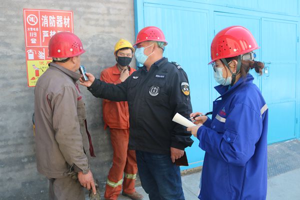 魯蒙公司組織勞動(dòng)紀(jì)律檢查37