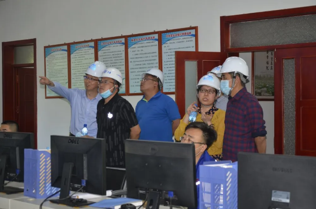 濟南大東環(huán)高速項目到魯中水泥參觀考察80