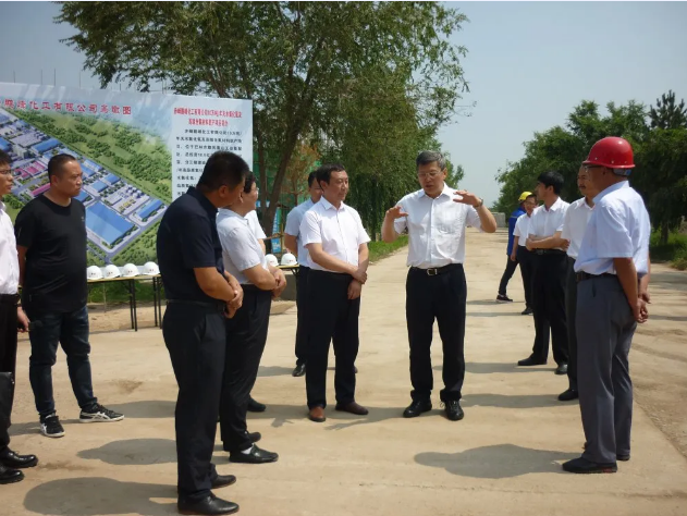 赤峰市委書記孟憲東到鵬峰化工視察調(diào)研9