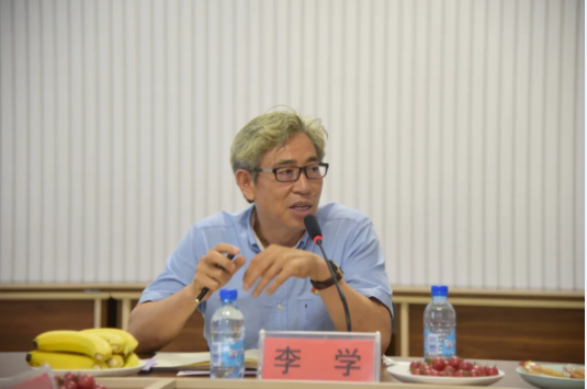 集團(tuán)召開上半年工作交流會(huì)77