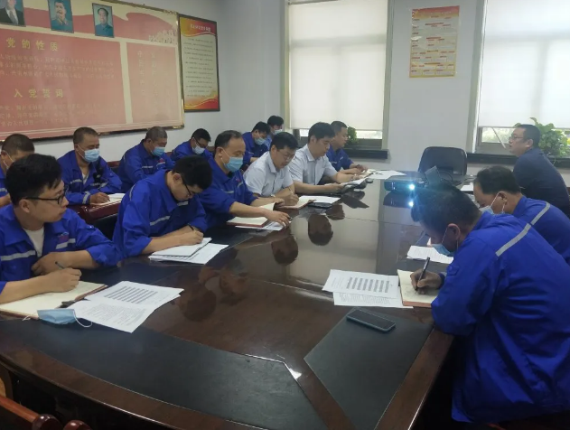 集團(tuán)召開(kāi)廢棄物處置專題會(huì)議38