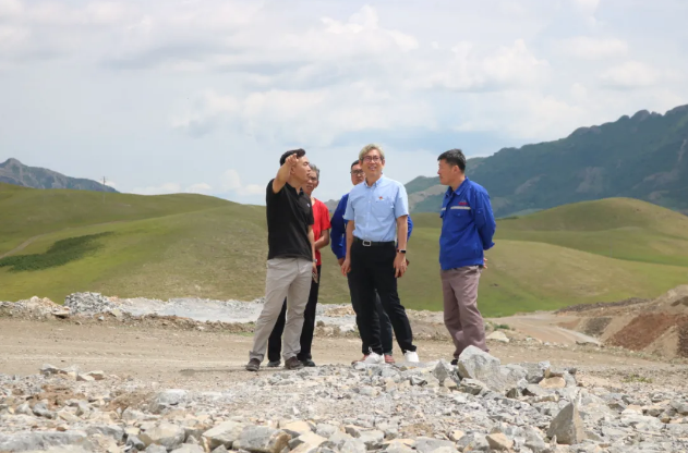 集團(tuán)發(fā)展促進(jìn)委員會(huì)到魯蒙公司和黃驊三陽(yáng)公司考察調(diào)研83