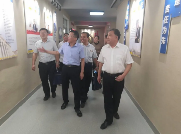 市委黨校領(lǐng)導(dǎo)到重山集團(tuán)調(diào)研指導(dǎo)72