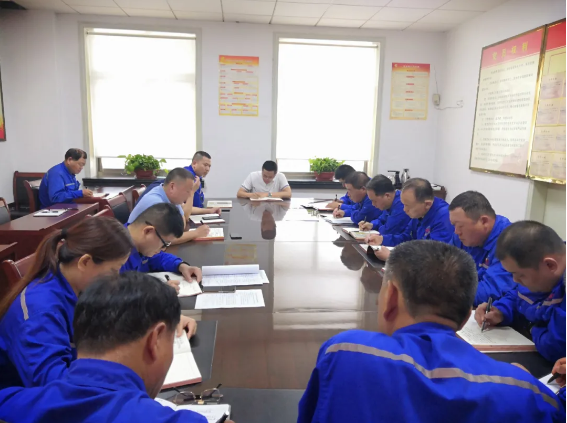 魯中水泥召開部門聯(lián)席會(huì)議24