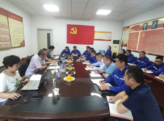 魯中水泥順利通過綜合管理體系監(jiān)督審核27