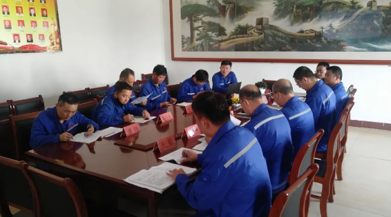 魯蒙水泥召開月度經(jīng)營分析會79