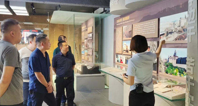 山東港基建設(shè)到集團(tuán)參觀考察30