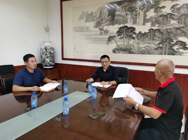 集團(tuán)機(jī)關(guān)黨支部、重山光電黨支部召開支委會28