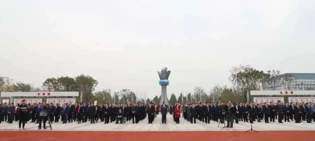 集團召開總經(jīng)理辦公會60