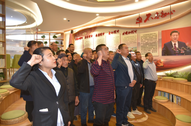 不忘初心強(qiáng)黨性 牢記使命譜新篇 ——史家村黨支部到重山集團(tuán)開展開放式組織生活58