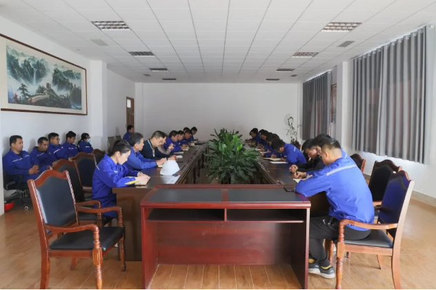 重山光電黨支部組織集體學(xué)習(xí)95