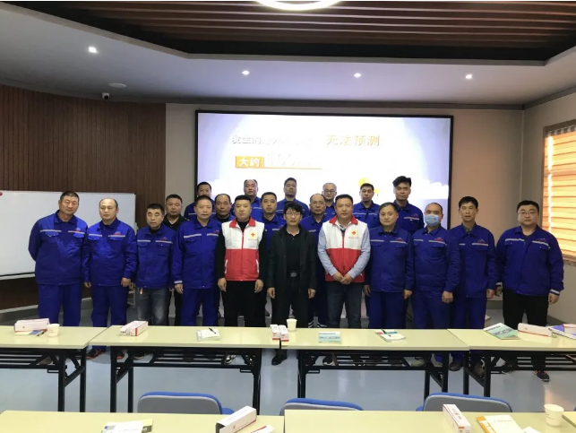 集團組織紅十字應(yīng)急救護培訓(xùn)8