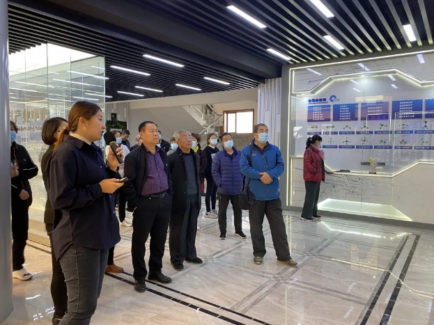 感受重山發(fā)展新面貌—— 北韓村村民參加重山集團(tuán)企業(yè)開放日活動(dòng)4