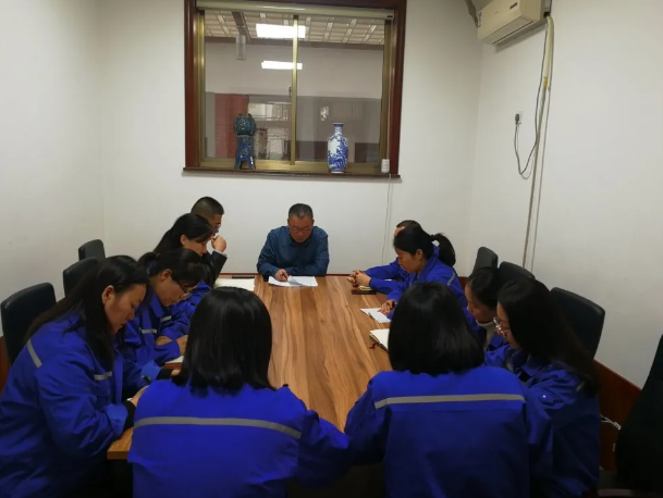 集團(tuán)財(cái)務(wù)中心召開(kāi)致良知集體學(xué)習(xí)16