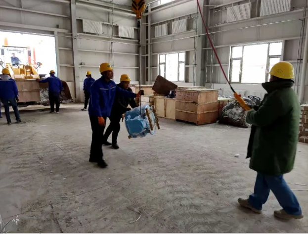 齊心協(xié)力 積極協(xié)作 ——鵬峰化工倉庫順利完成搬遷工作69