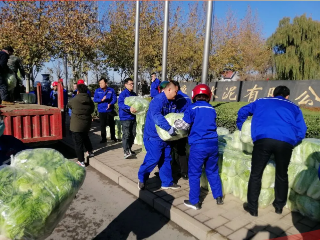 魯中水泥愛心助農(nóng)解民憂65