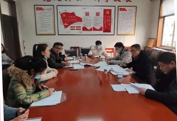 魯中水泥參加區(qū)發(fā)改委座談會11