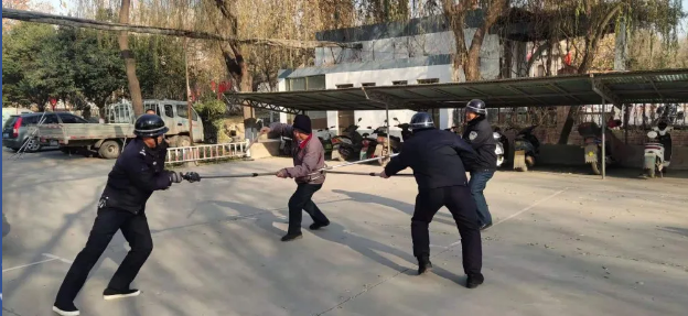 集團(tuán)總務(wù)開展安保反恐防暴演練91