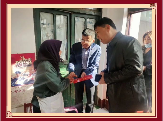 【孝心敬老】重山集團為全鎮(zhèn)老人發(fā)春節(jié)“愛心紅包”98